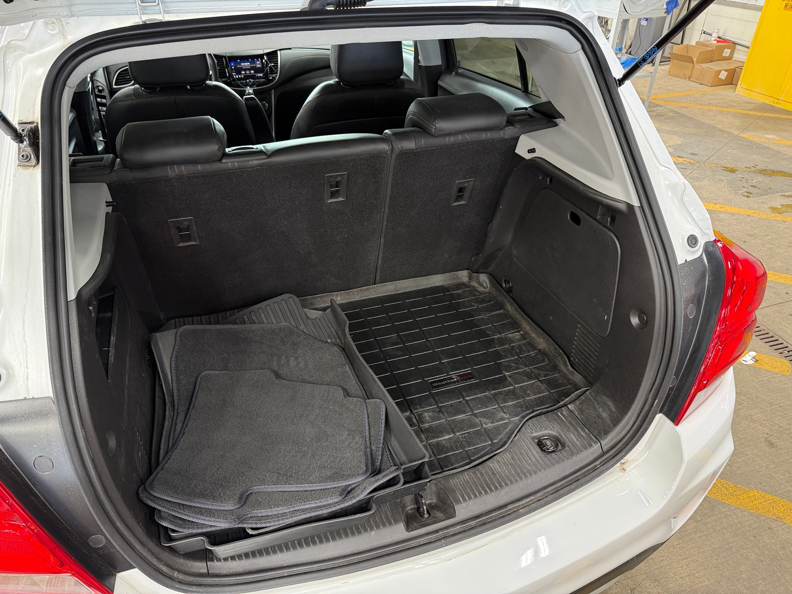 Thumbnail: 2021 Chevrolet Trax - 6