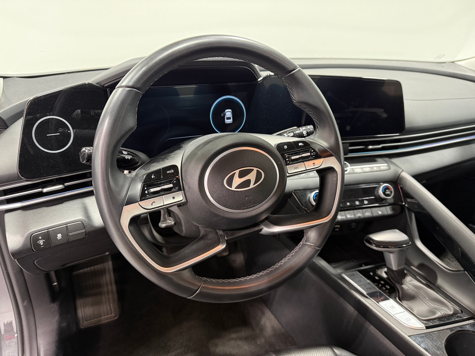 Thumbnail: 2024 Hyundai Elantra - 4
