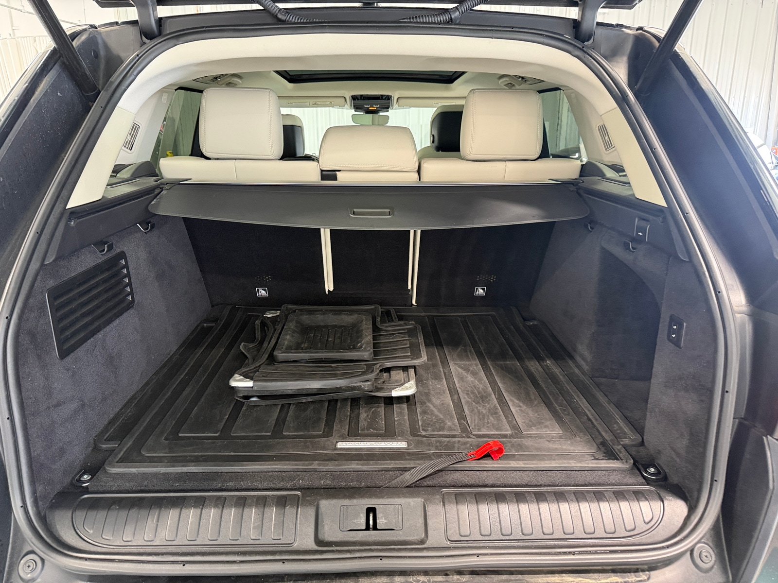 Thumbnail: 2022 Land Rover Range Rover Sport - 6