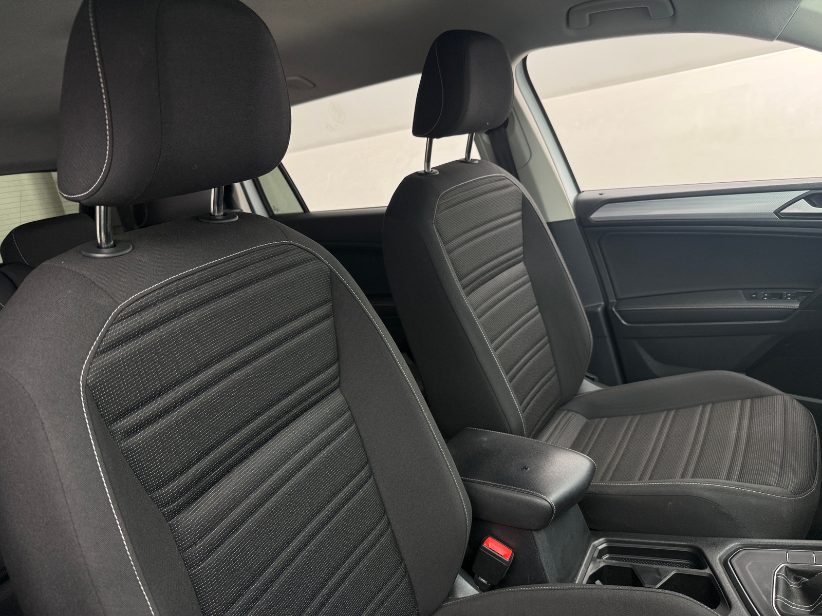 Thumbnail: 2023 Volkswagen Tiguan - 2