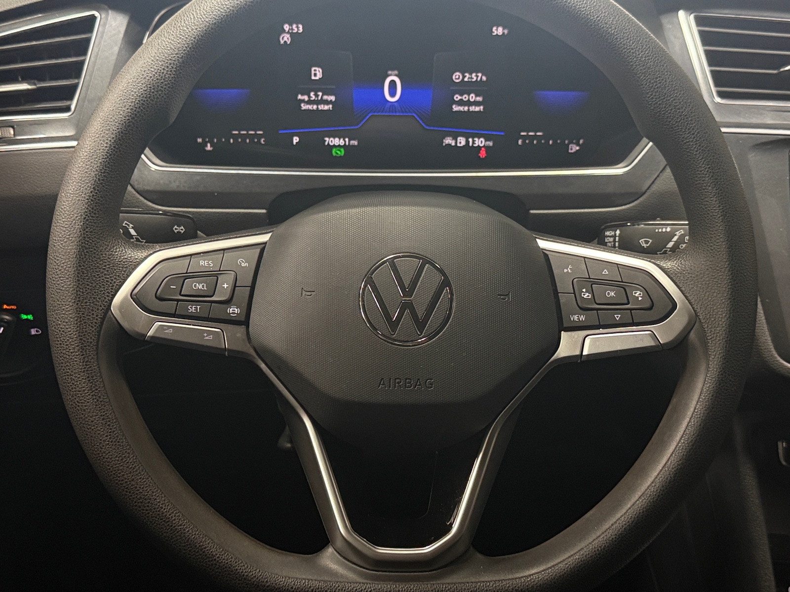 Thumbnail: 2023 Volkswagen Tiguan - 5