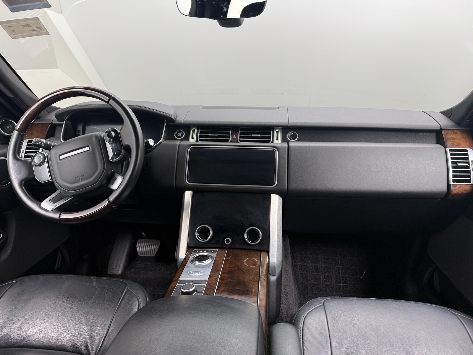 Thumbnail: 2021 Land Rover Range Rover - 2