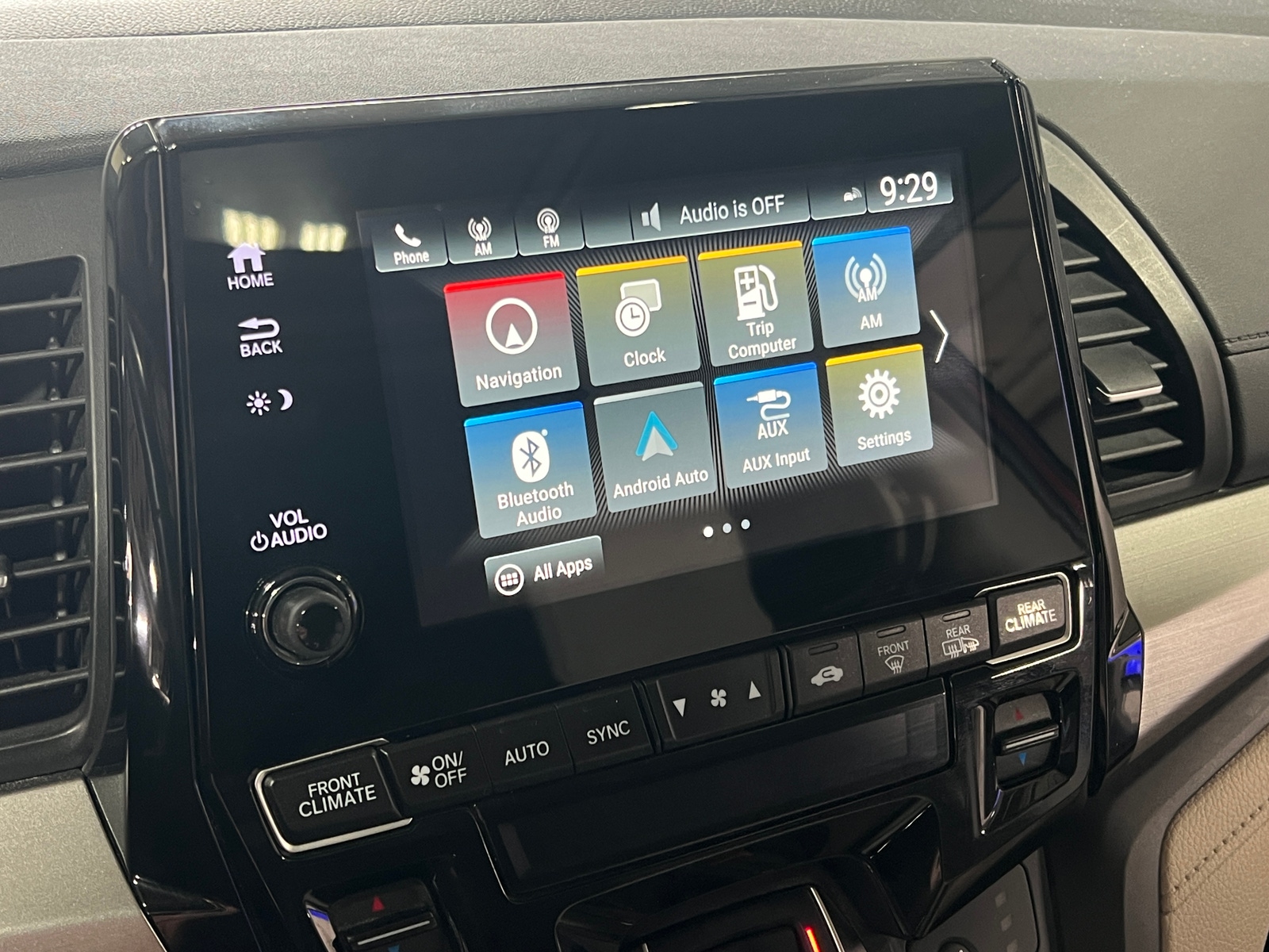 Thumbnail: 2018 Honda Odyssey - 3