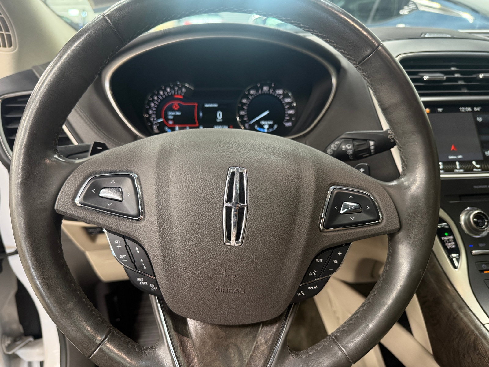 Thumbnail: 2018 Lincoln MKX - 4