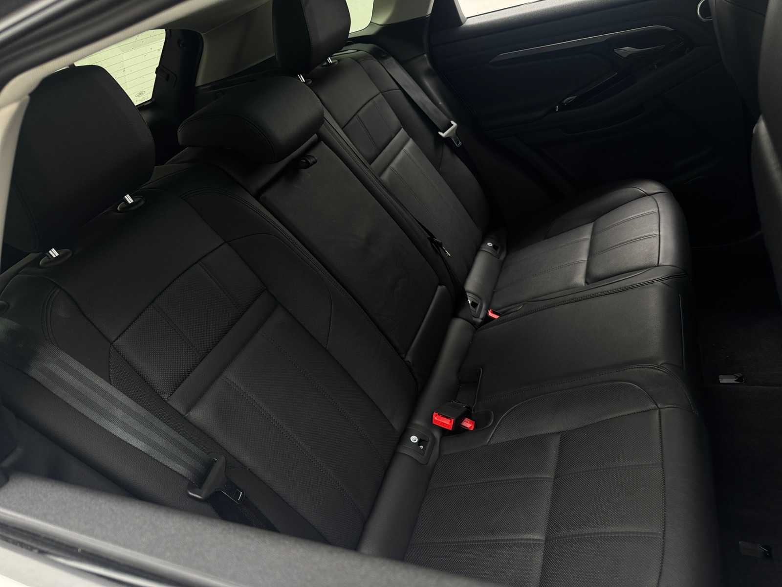 Thumbnail: 2023 Land Rover Range Rover Evoque - 5
