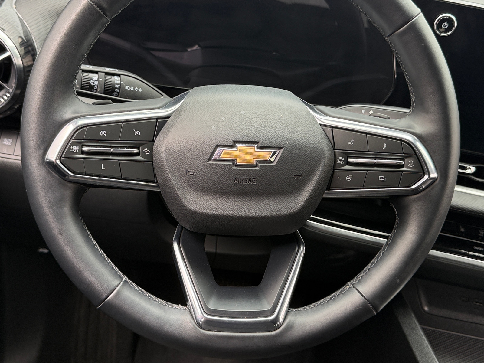 Thumbnail: 2025 Chevrolet Equinox - 5