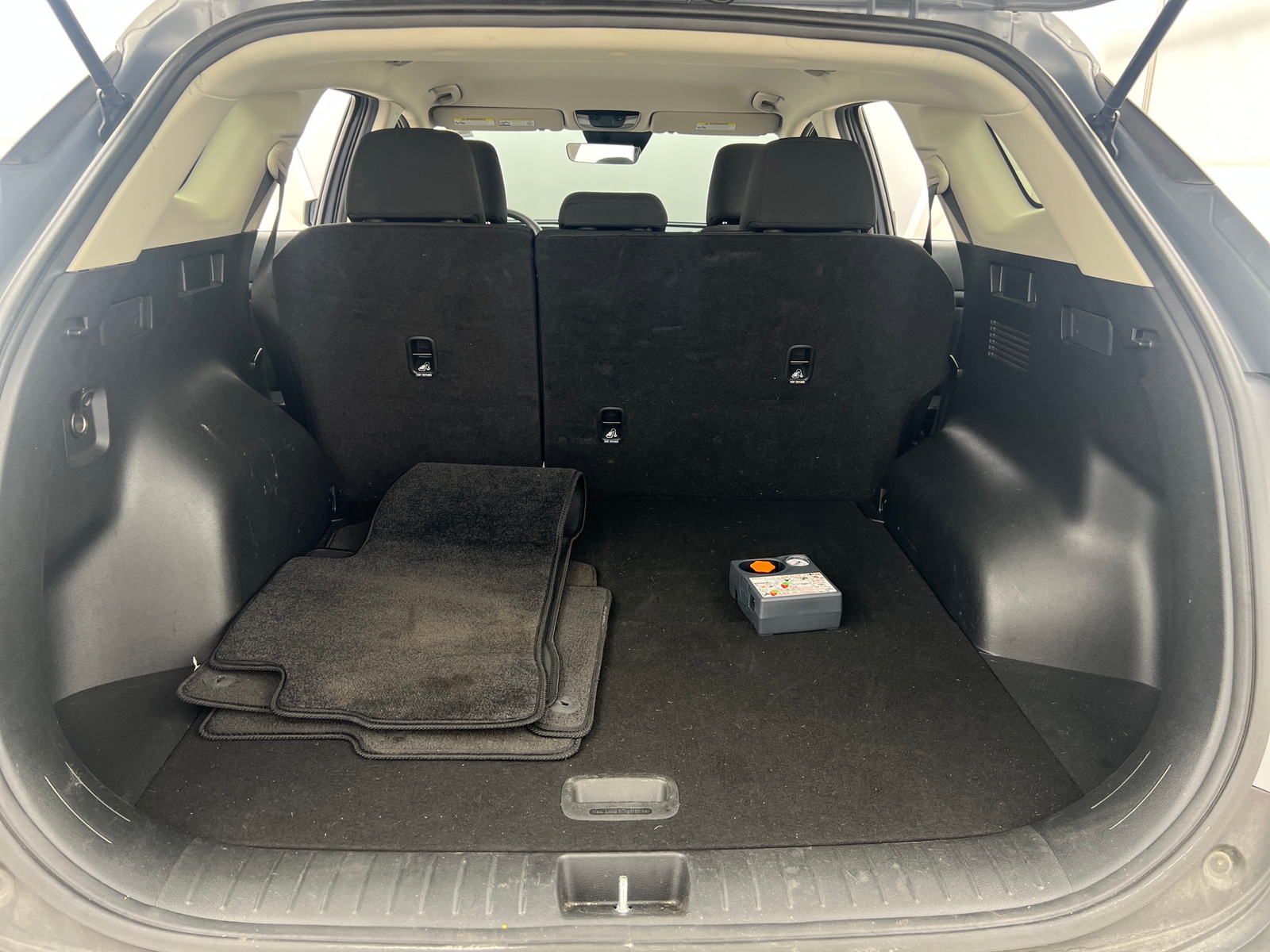 Thumbnail: 2025 Kia Sportage - 7