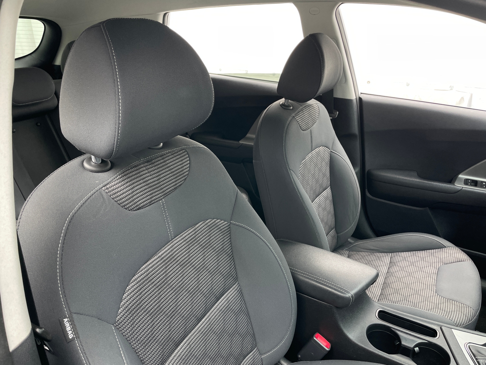 Thumbnail: 2017 Kia Niro - 2
