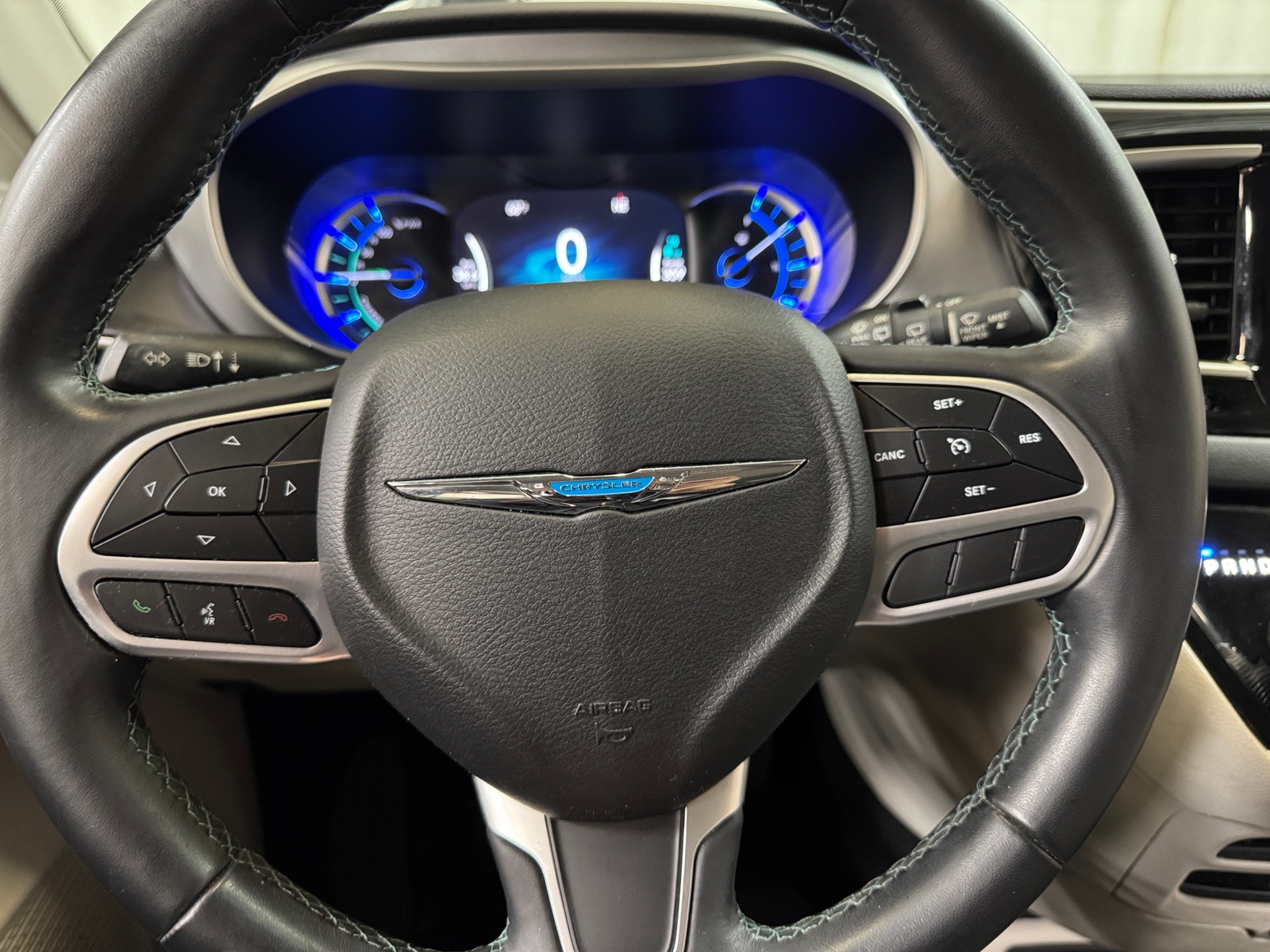 Thumbnail: 2018 Chrysler Pacifica - 4