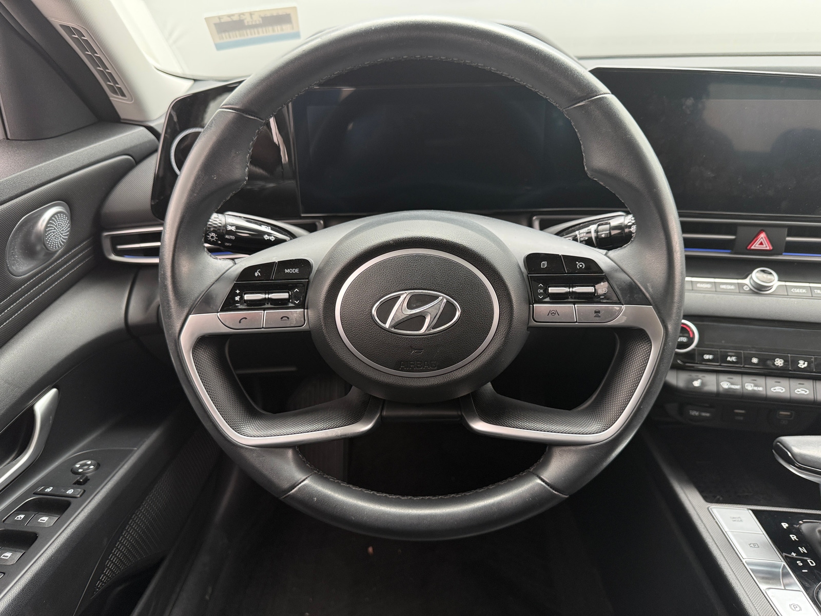 Thumbnail: 2023 Hyundai Elantra - 4