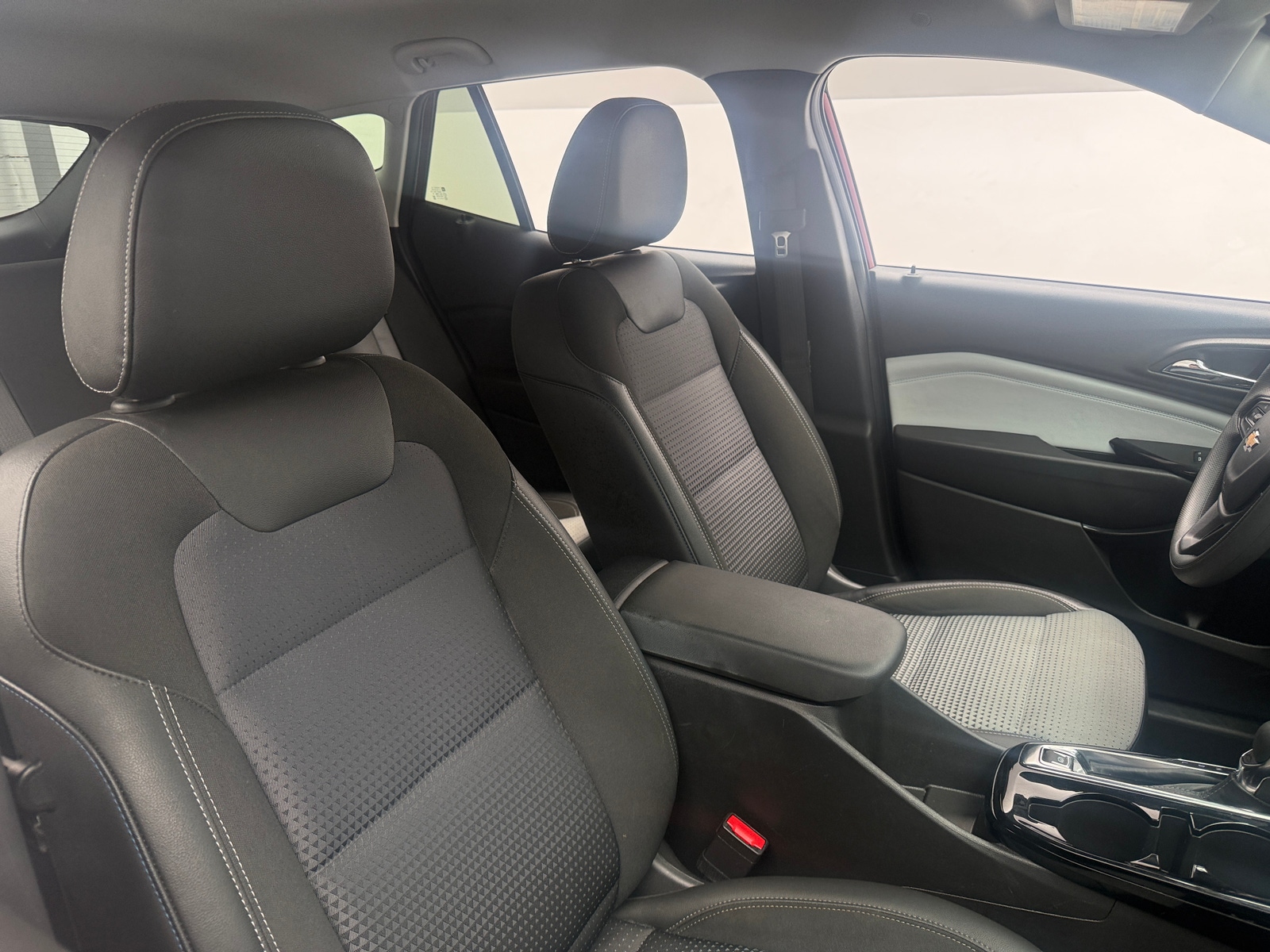 Thumbnail: 2025 Chevrolet Trax - 2