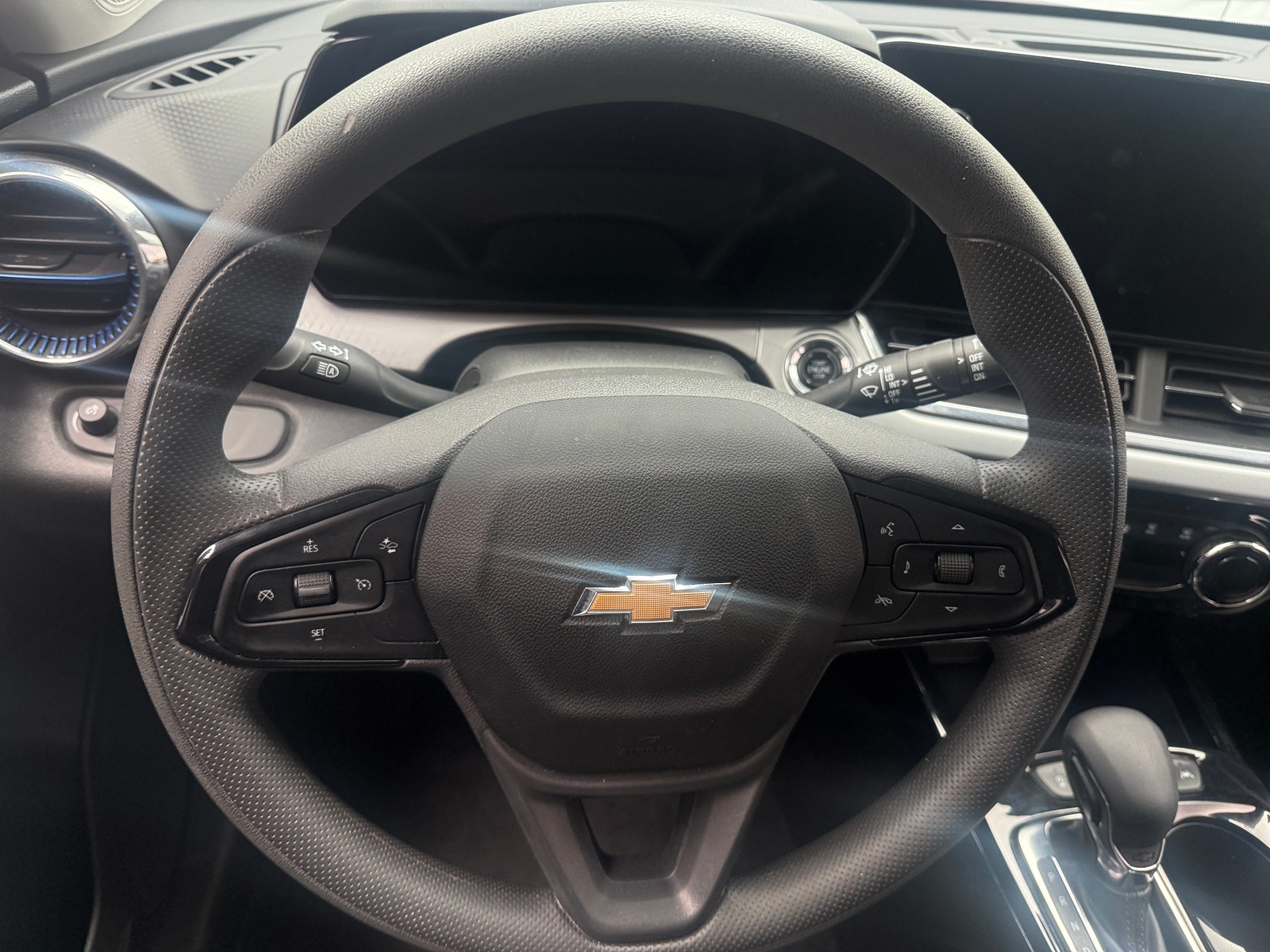 Thumbnail: 2025 Chevrolet Trax - 5