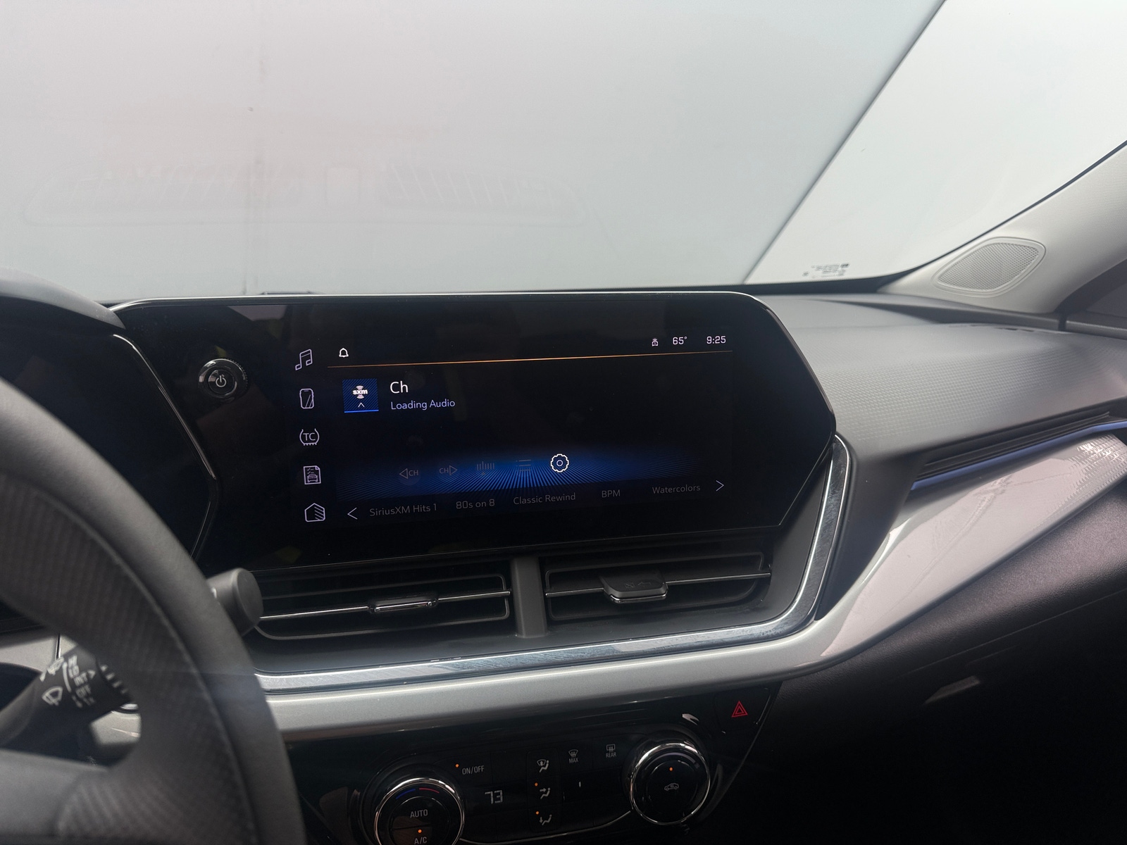 Thumbnail: 2025 Chevrolet Trax - 4