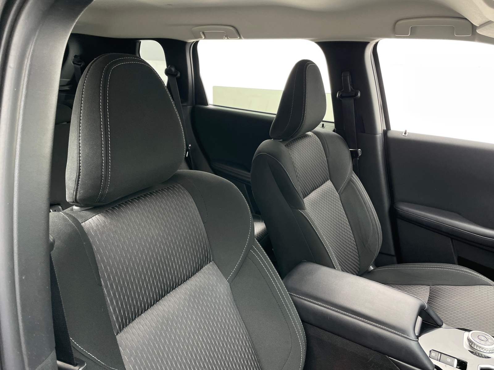 Thumbnail: 2025 Mitsubishi Outlander - 2