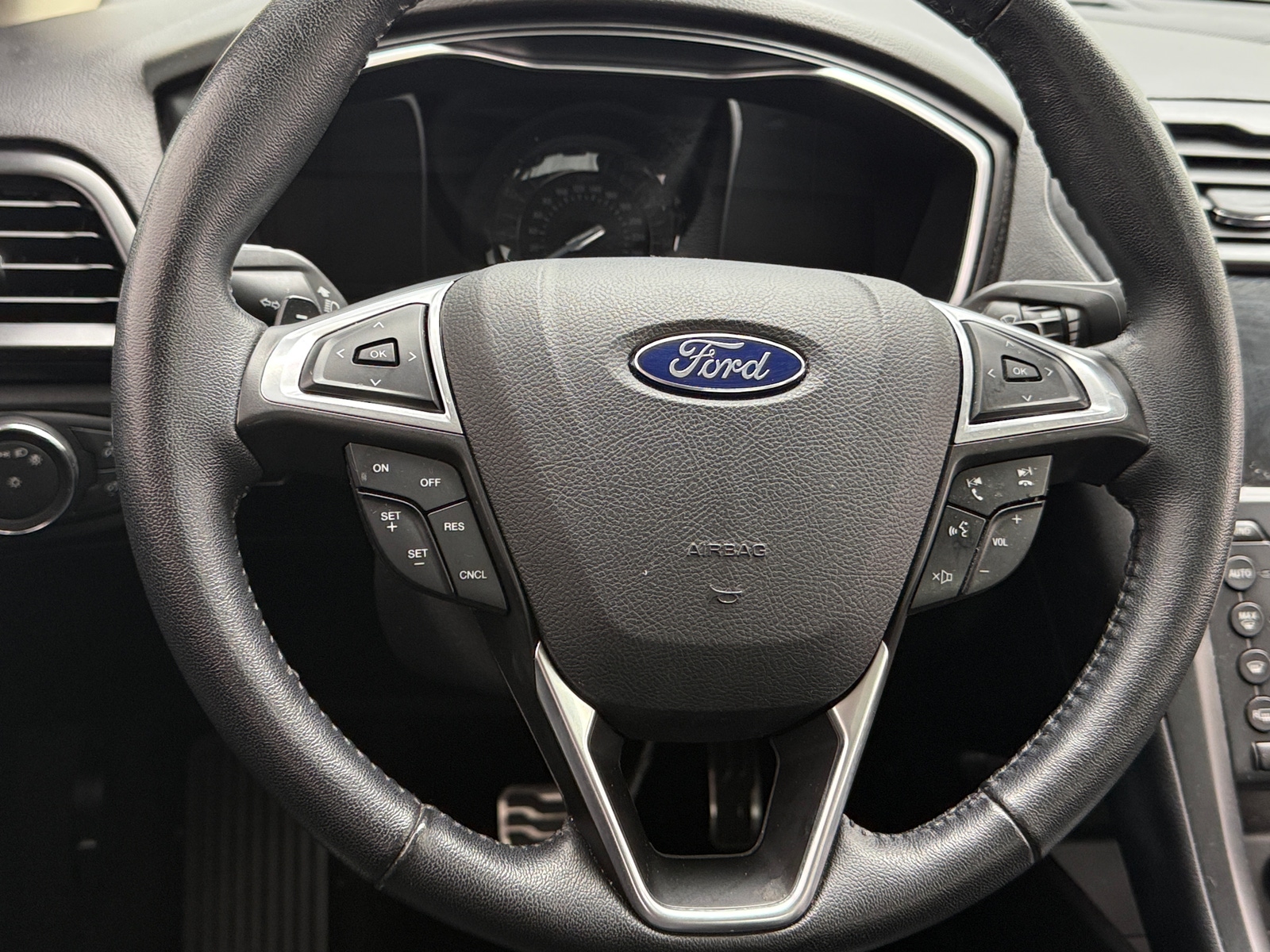 Thumbnail: 2017 Ford Fusion - 4