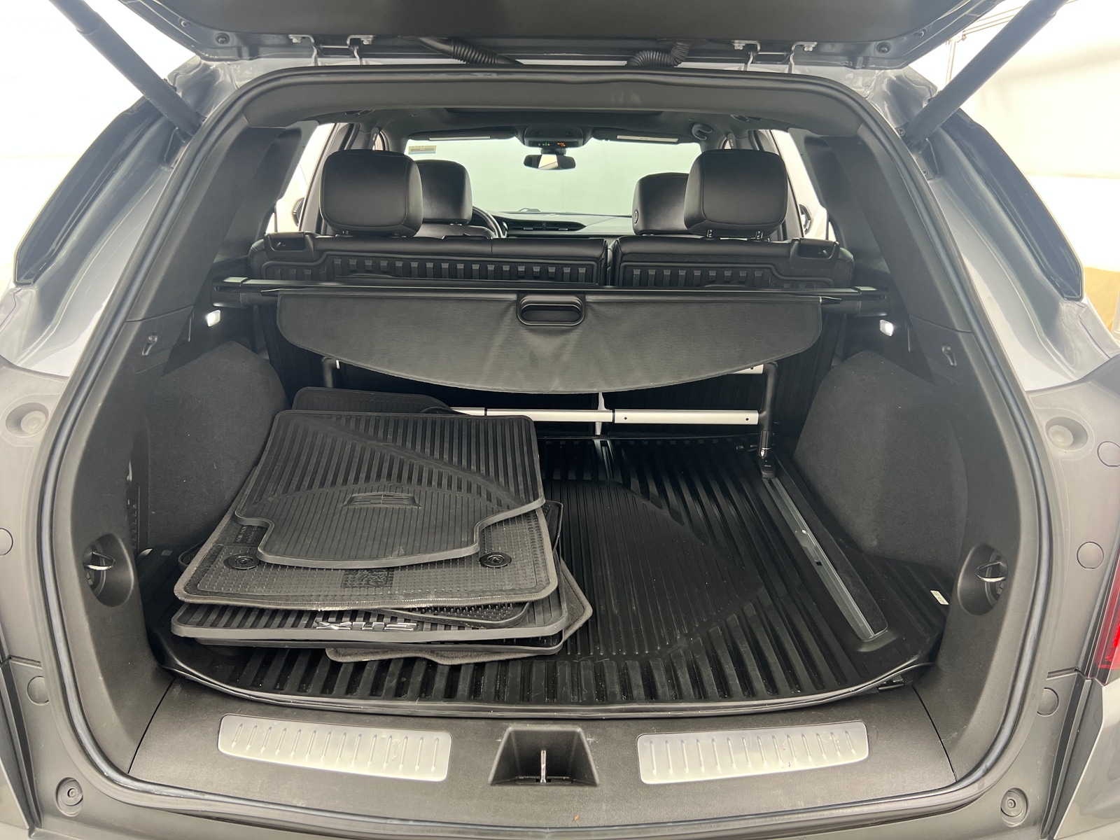 Thumbnail: 2022 Cadillac XT5 - 6