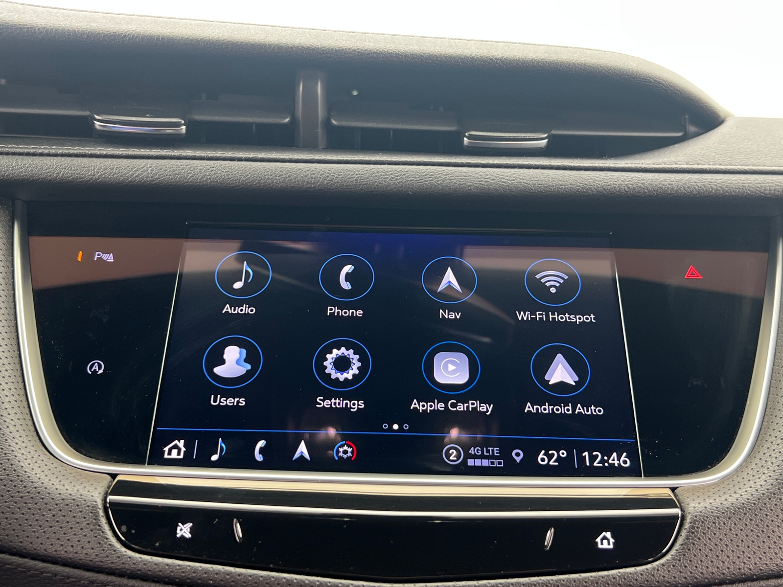 Thumbnail: 2022 Cadillac XT5 - 3