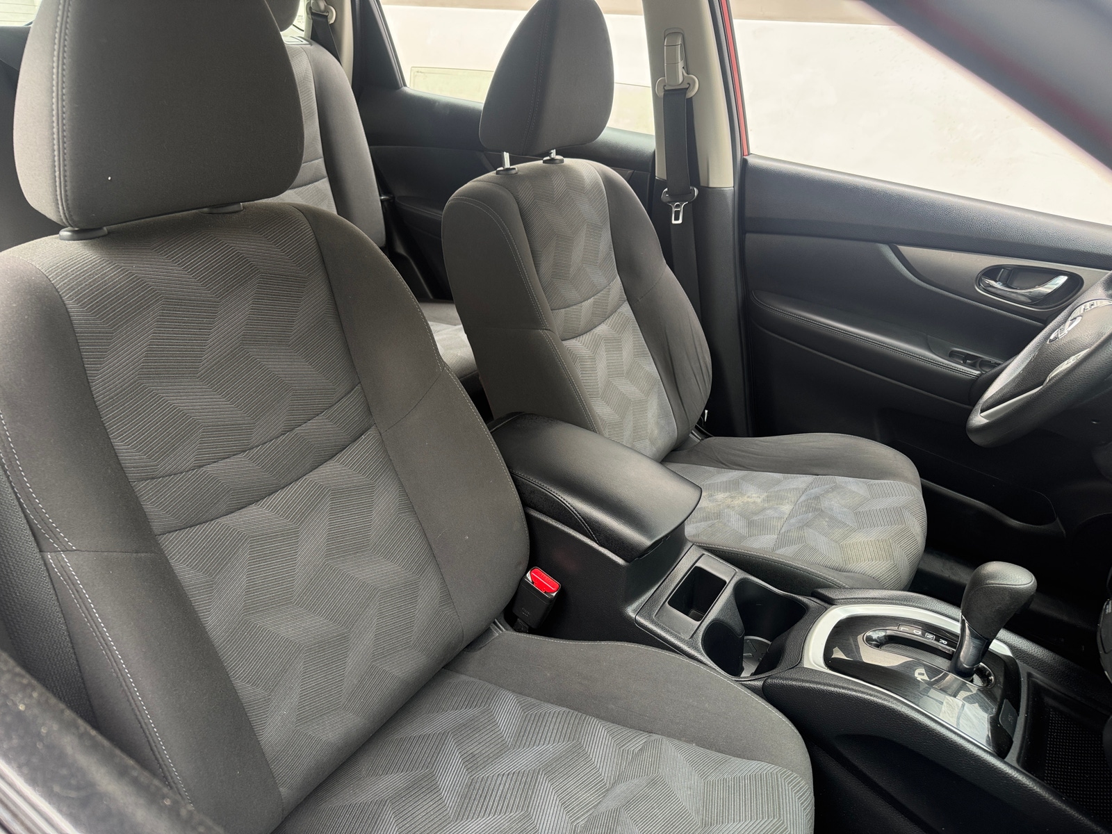 Thumbnail: 2016 Nissan Rogue - 2