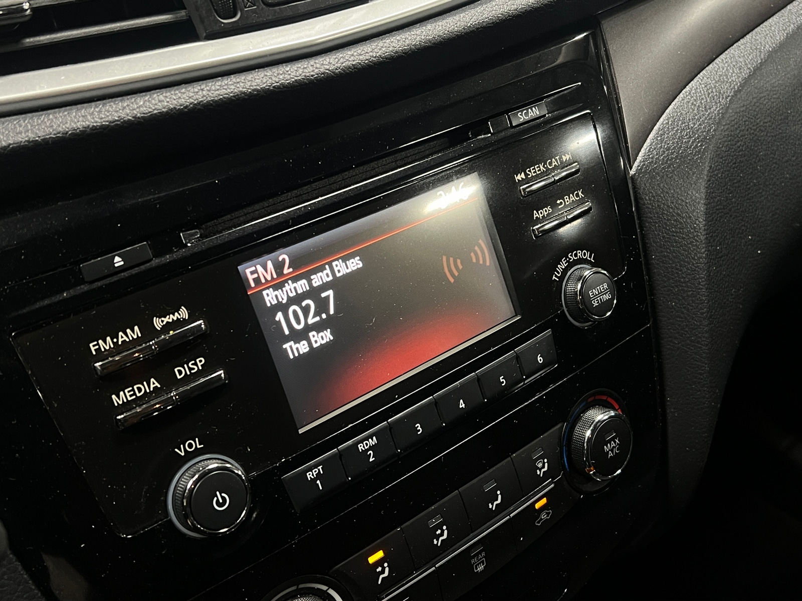 Thumbnail: 2016 Nissan Rogue - 4