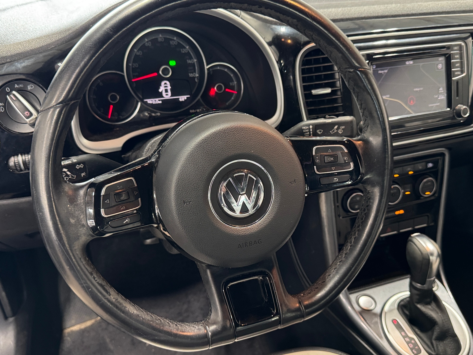 Thumbnail: 2019 Volkswagen Beetle - 4