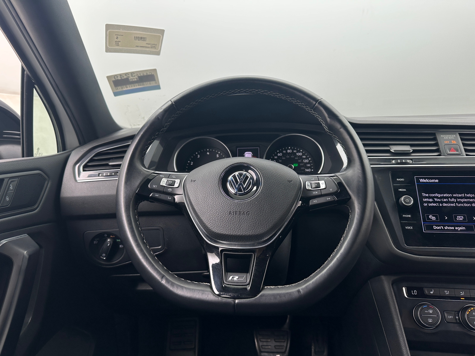 Thumbnail: 2021 Volkswagen Tiguan - 4