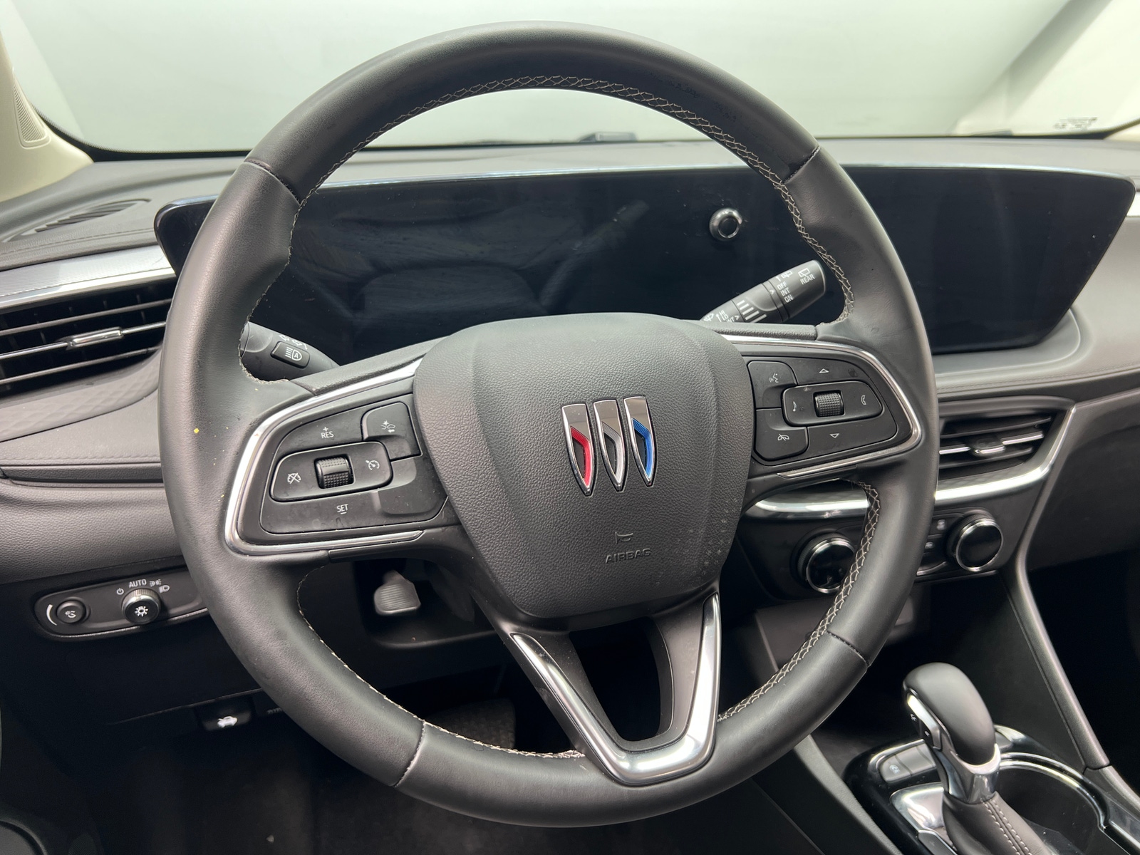 Thumbnail: 2025 Buick Encore GX - 4