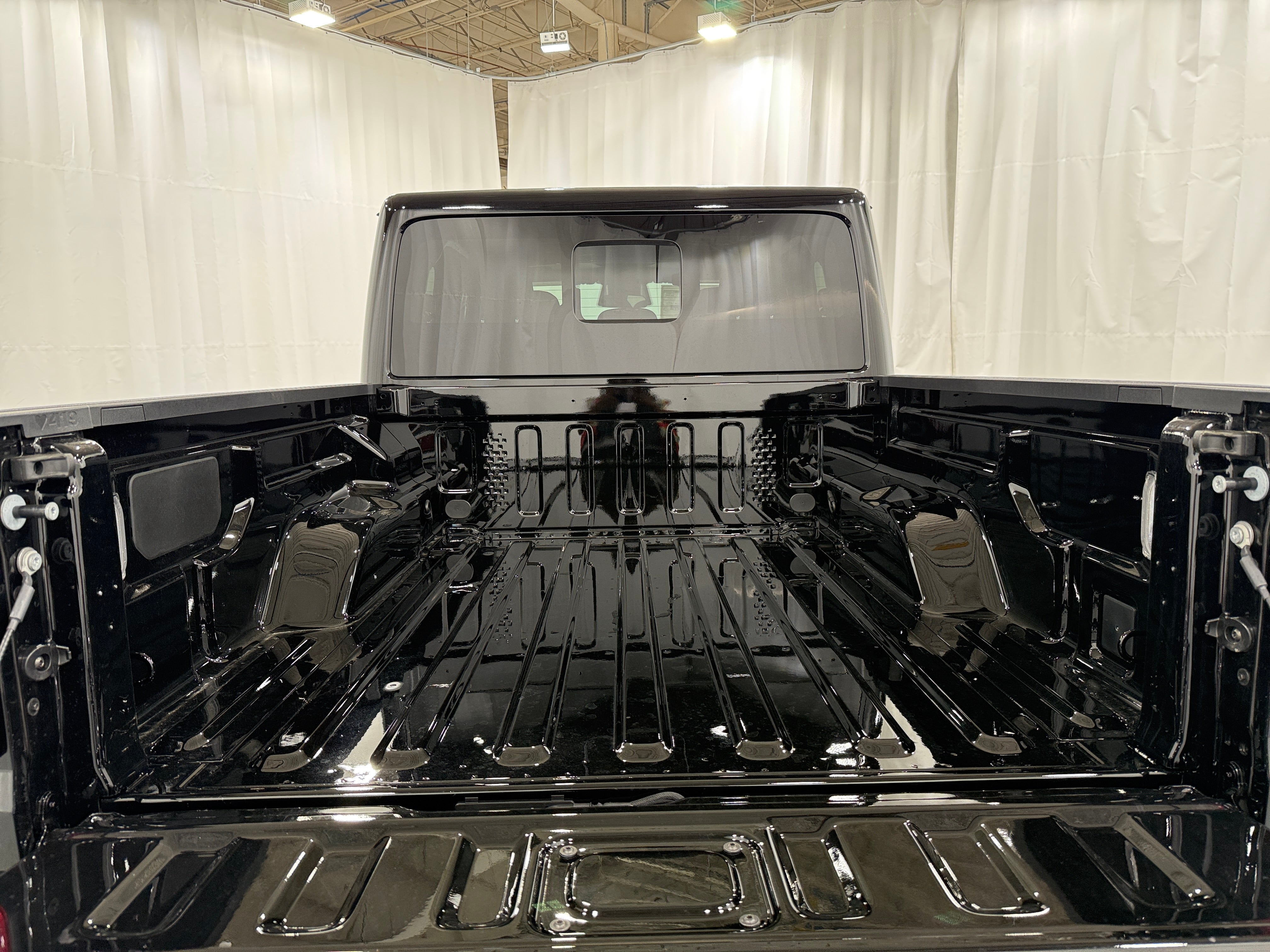 2026 Jeep Gladiator Sport S Auto's photo