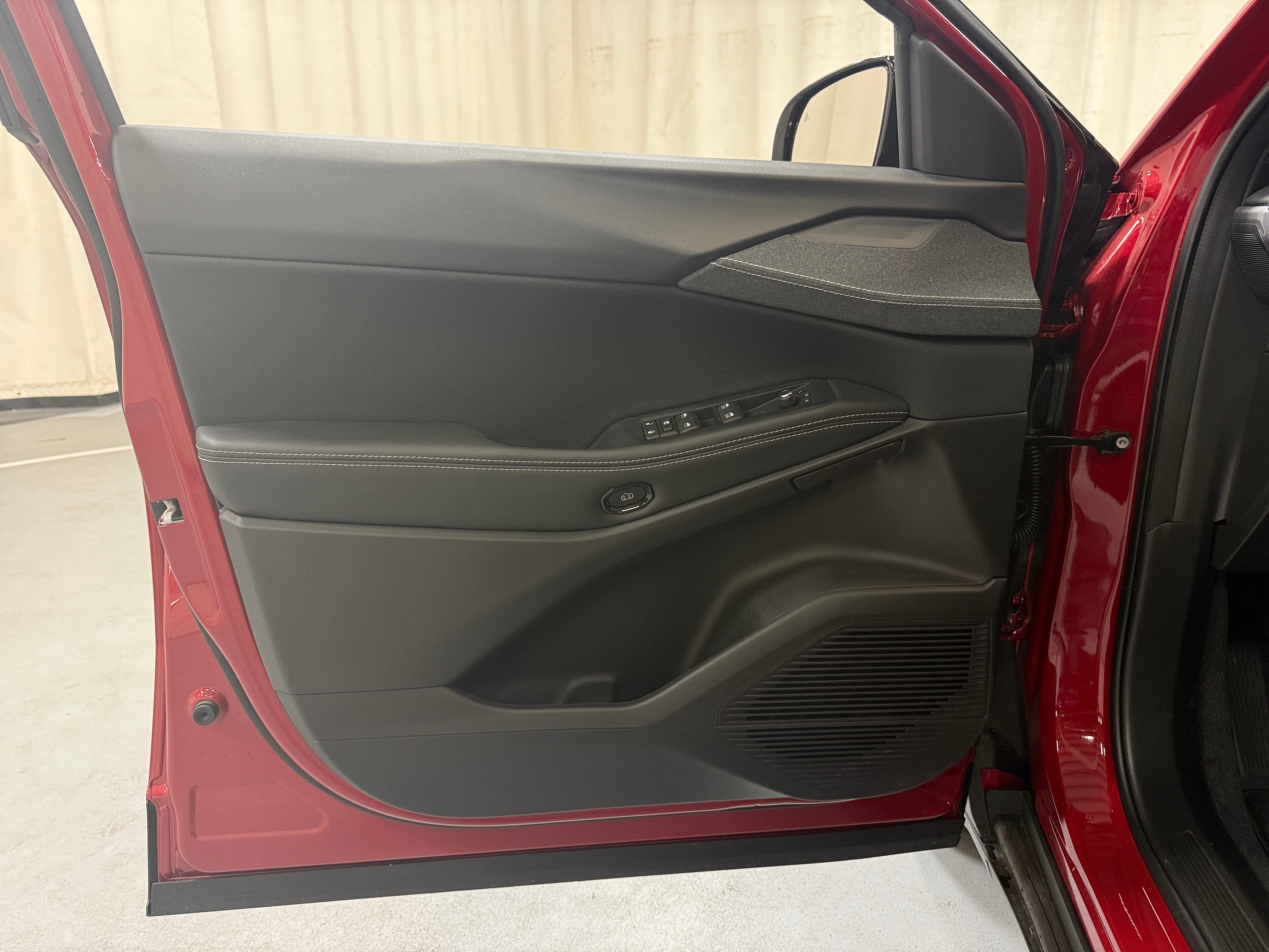 2026 Jeep Cherokee Laredo - Photo 2