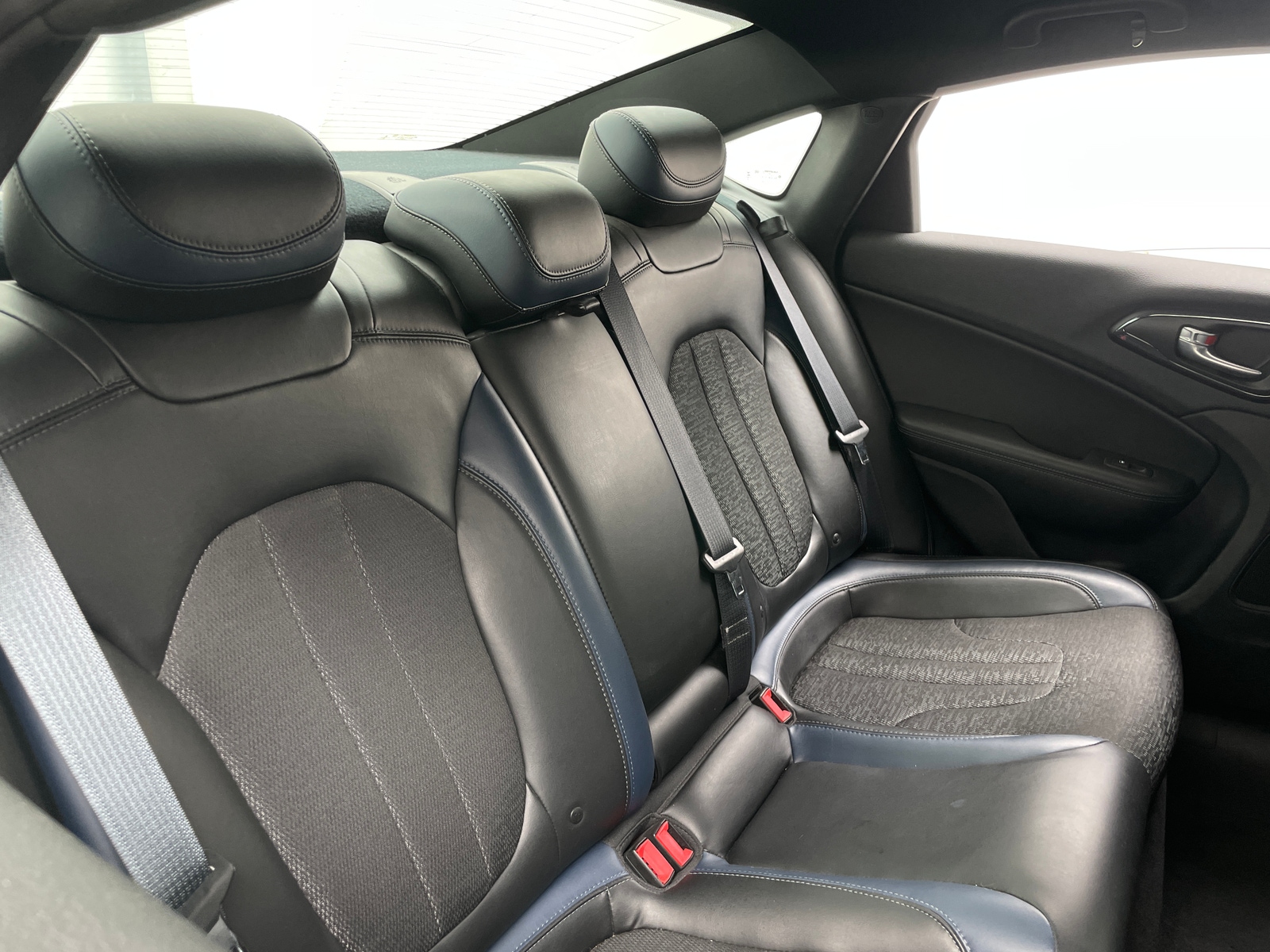 Thumbnail: 2015 Chrysler 200 - 6