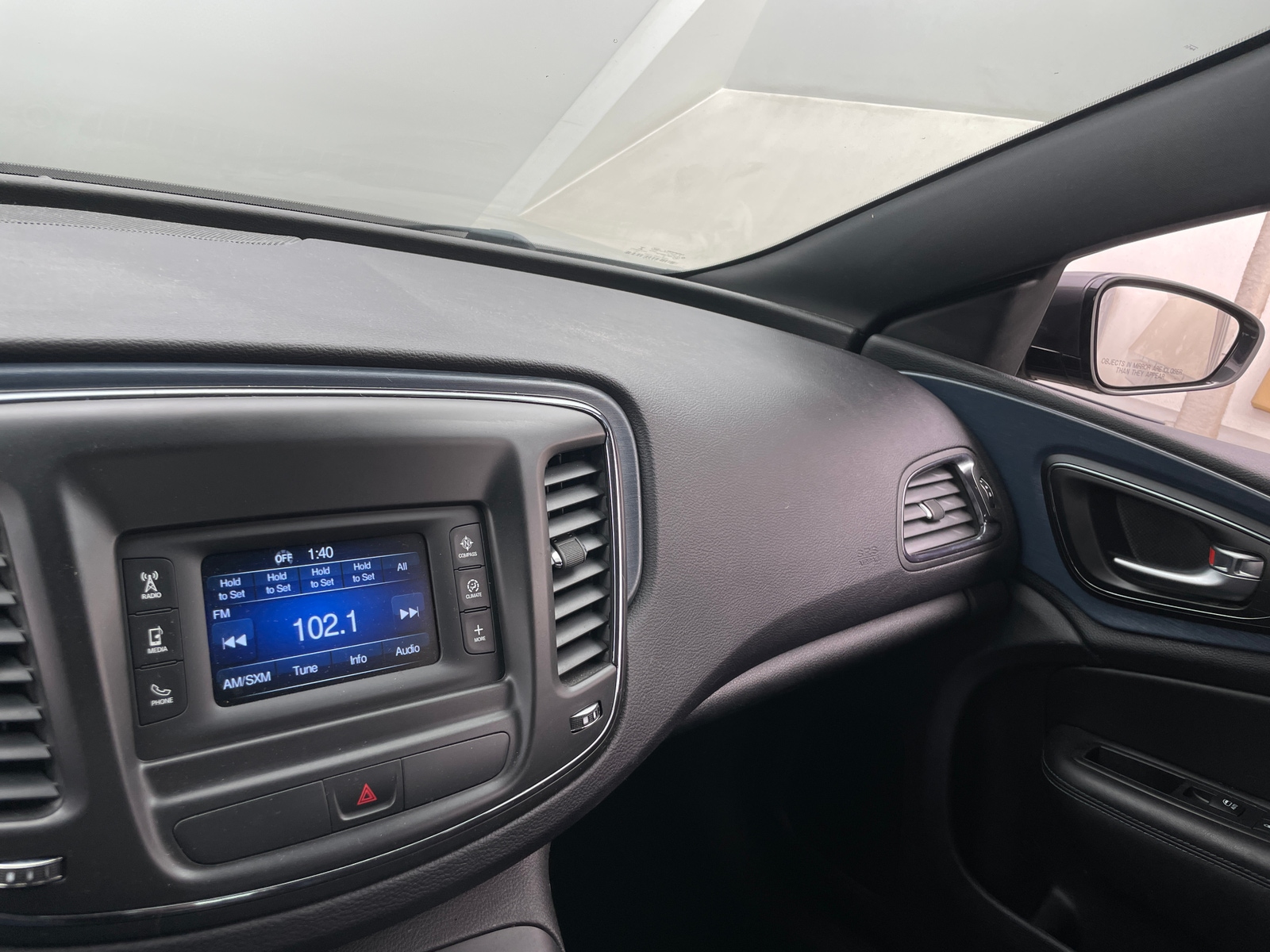 Thumbnail: 2015 Chrysler 200 - 4