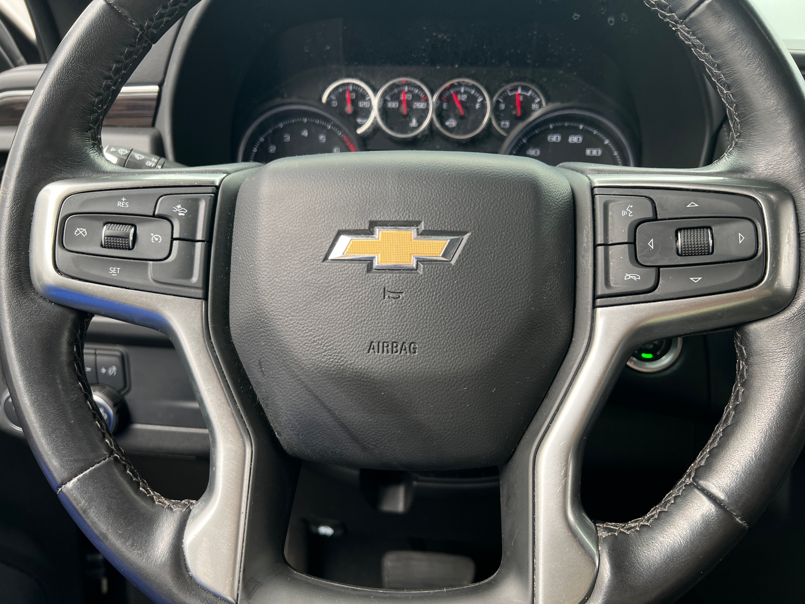 Thumbnail: 2022 Chevrolet Tahoe - 5