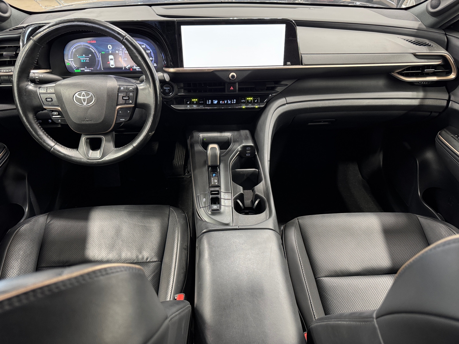 Thumbnail: 2023 Toyota Crown - 2