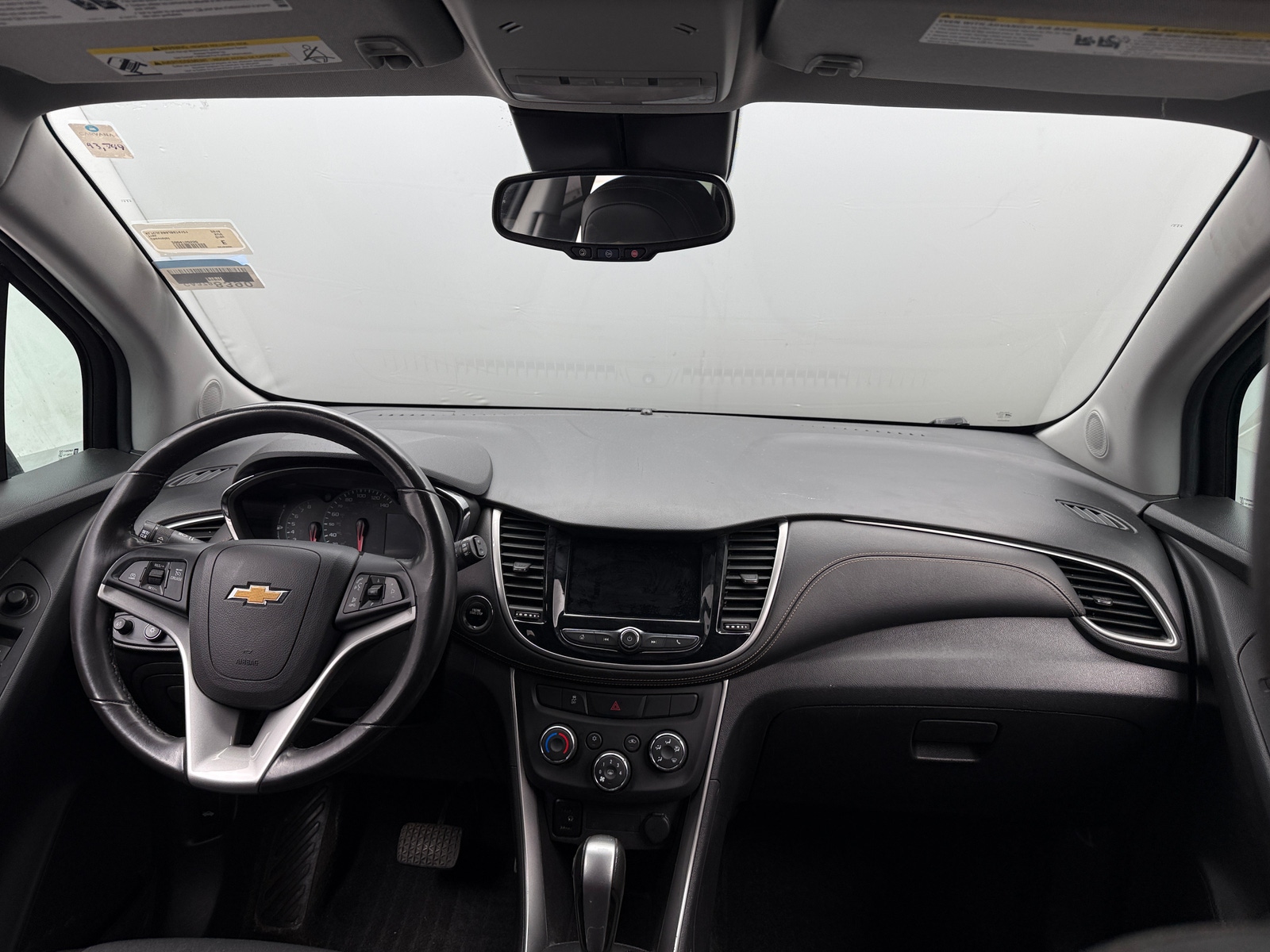 Thumbnail: 2018 Chevrolet Trax - 3