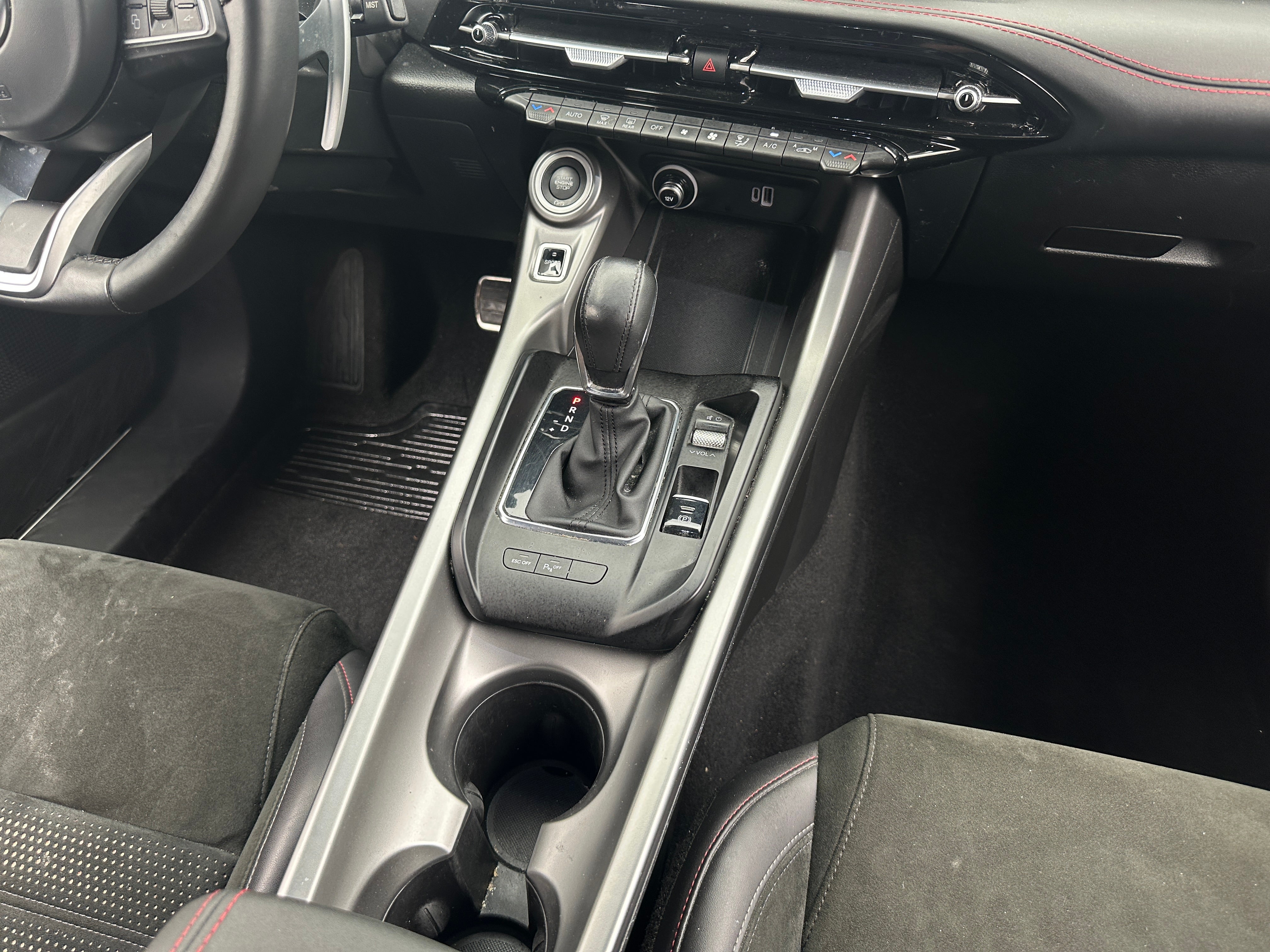 2024 Dodge Hornet R/T - Photo 6