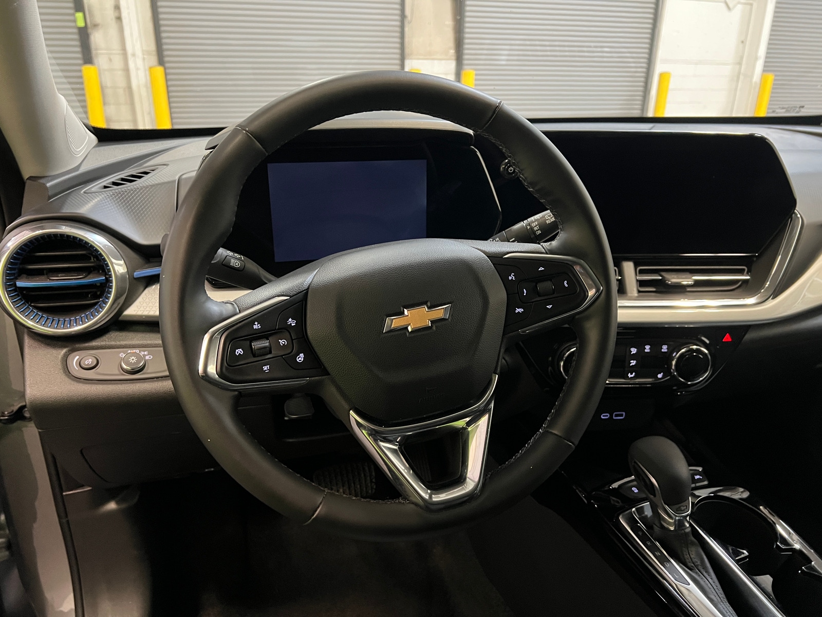 Thumbnail: 2025 Chevrolet Trax - 5