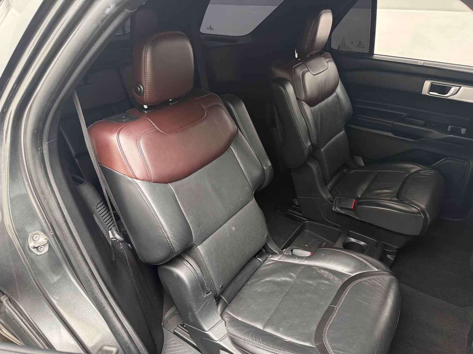 Thumbnail: 2020 Ford Explorer - 5