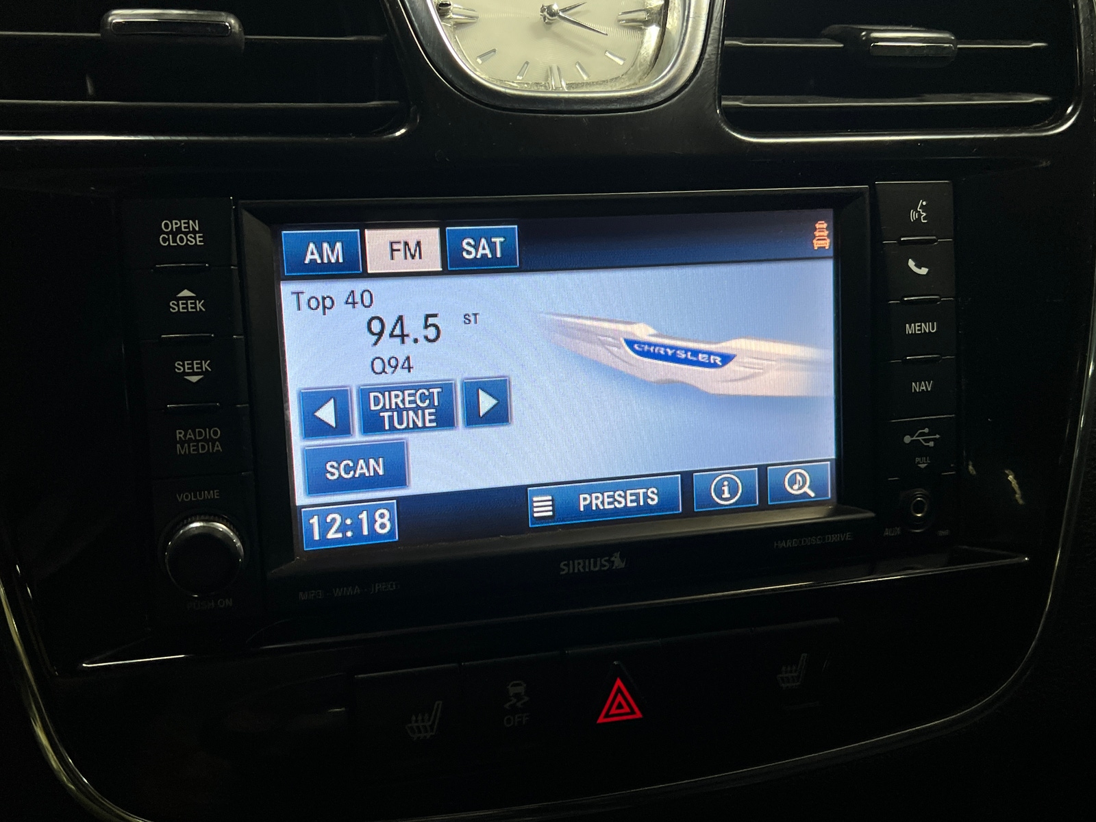 Thumbnail: 2012 Chrysler 200 - 3