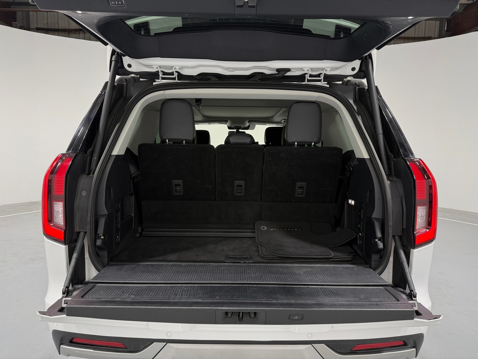Thumbnail: 2025 Ford Expedition - 6