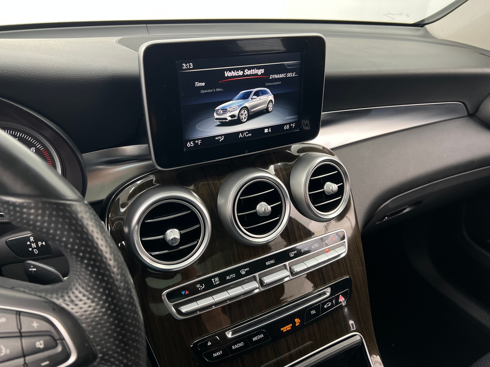 Thumbnail: 2016 Mercedes-Benz GLC - 3