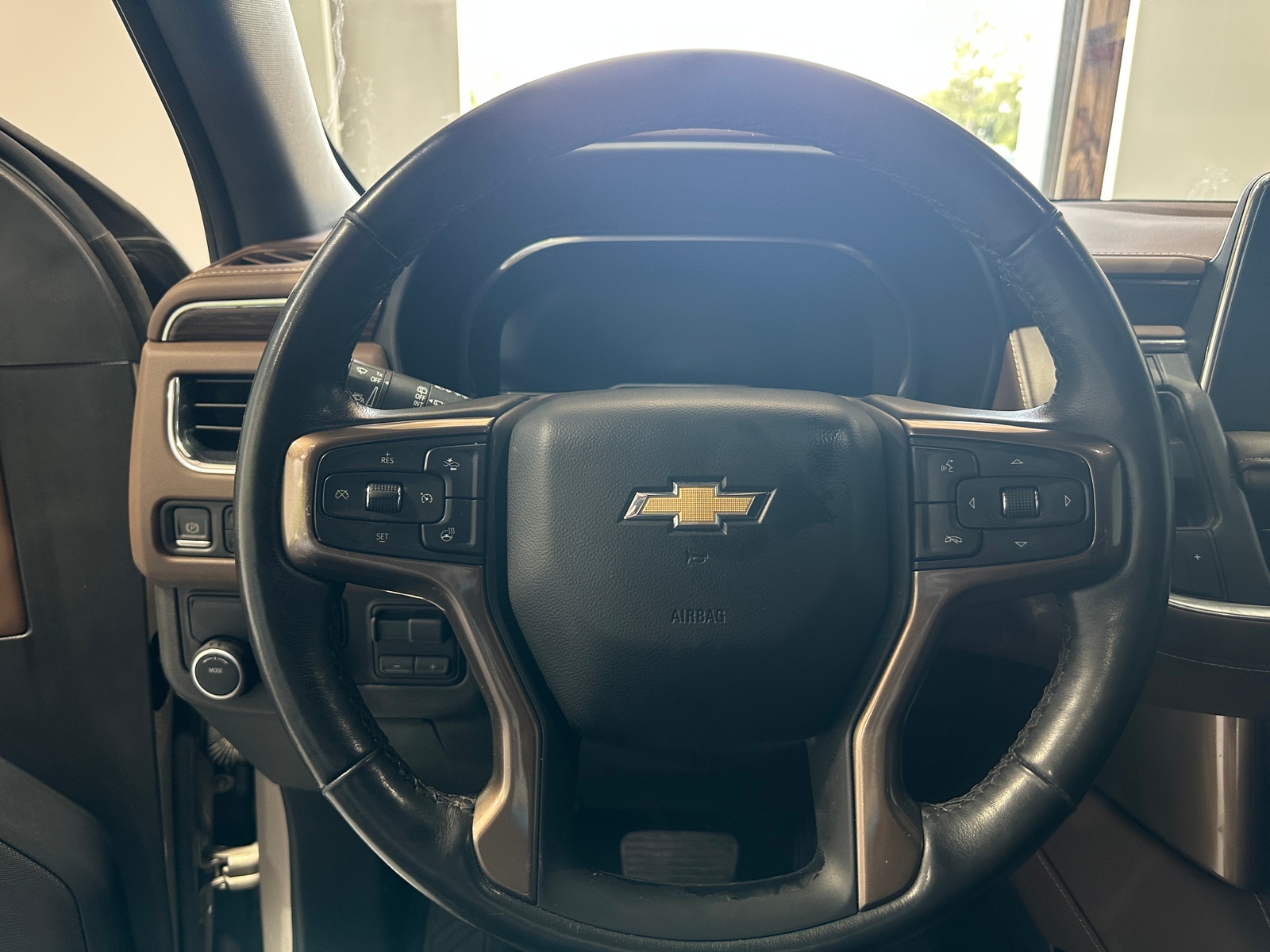 Thumbnail: 2022 Chevrolet Suburban - 4