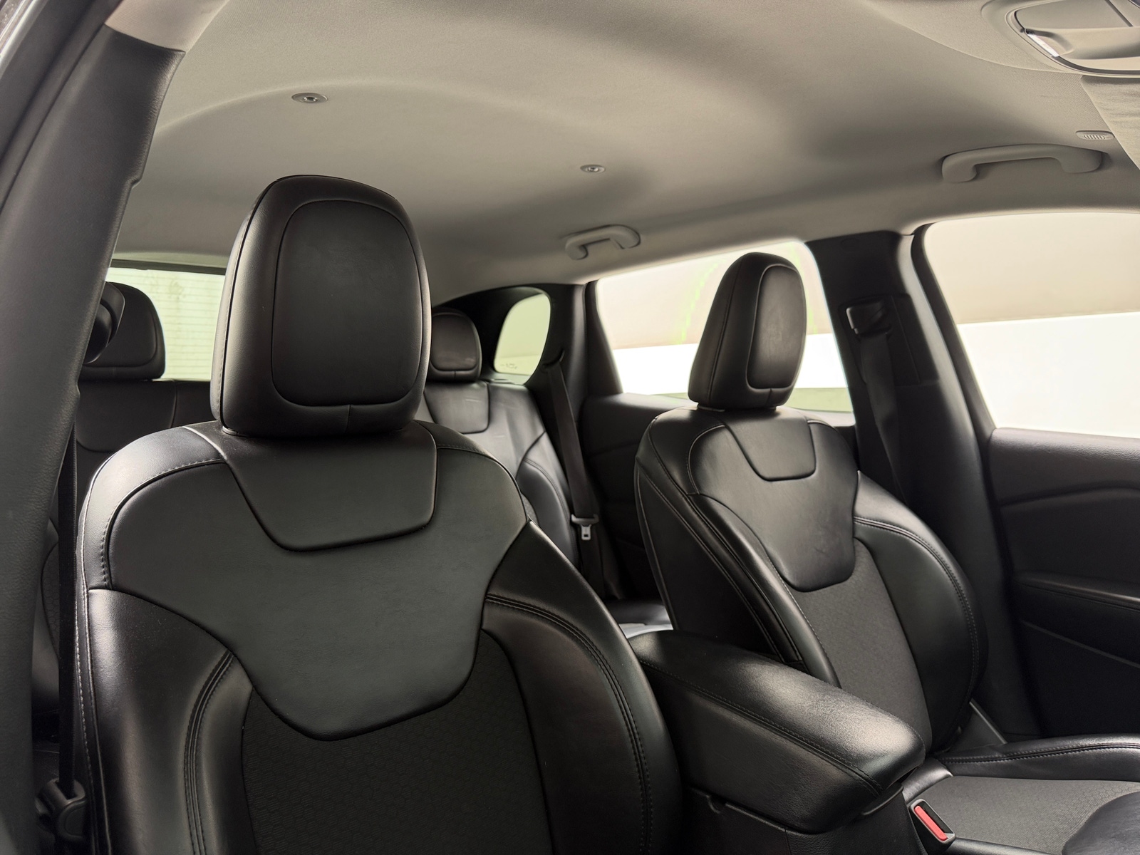 Thumbnail: 2020 Jeep Cherokee - 2