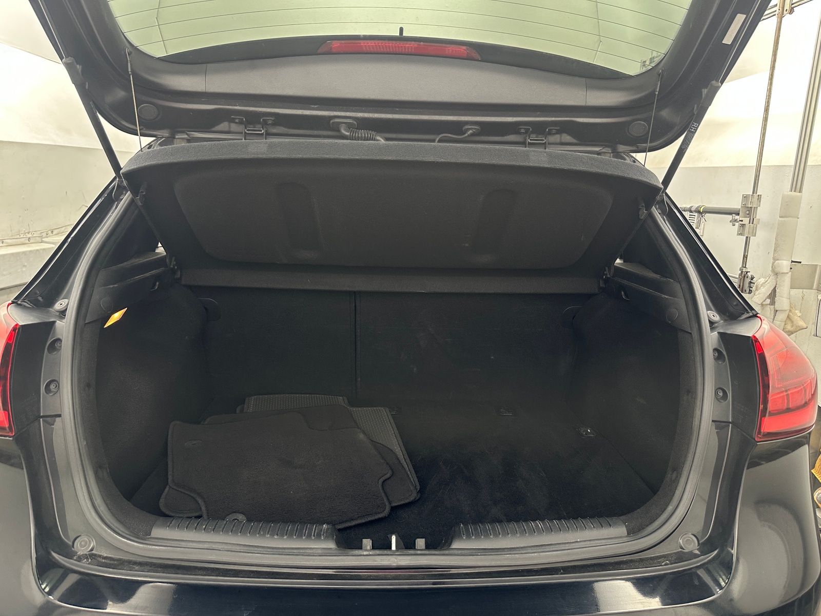 Thumbnail: 2018 Kia Forte - 6