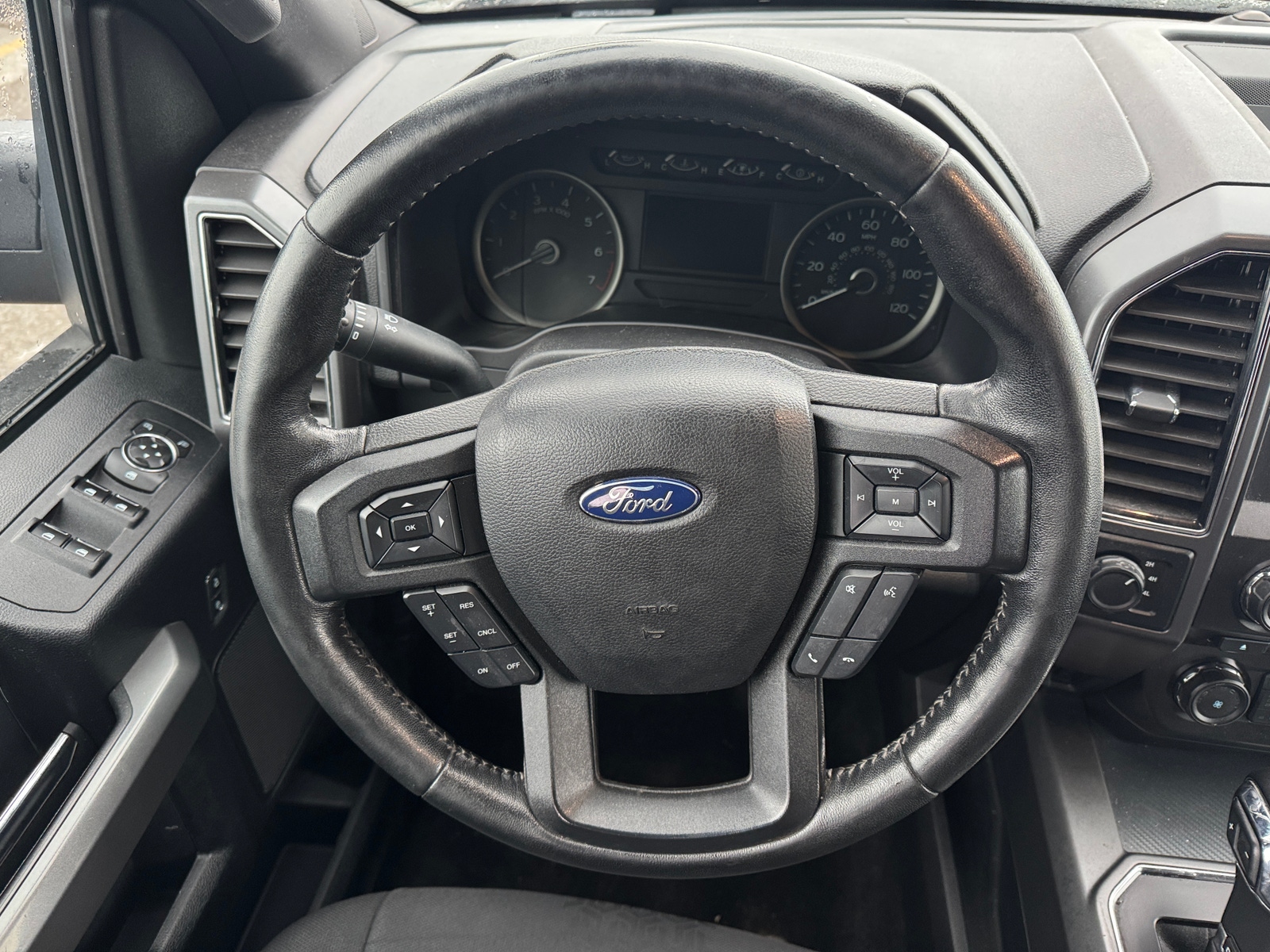 Thumbnail: 2018 Ford Econoline - 5