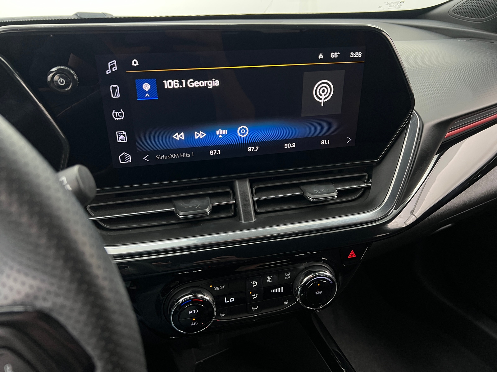 Thumbnail: 2025 Chevrolet Trax - 3
