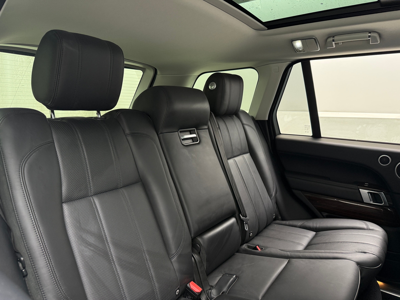 Thumbnail: 2016 Land Rover Range Rover - 5