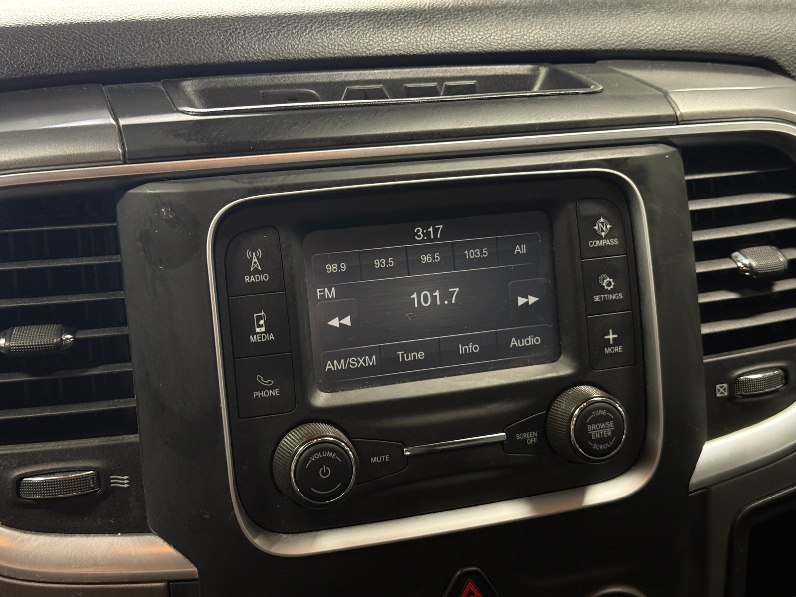 Thumbnail: 2024 RAM 1500 Classic - 4