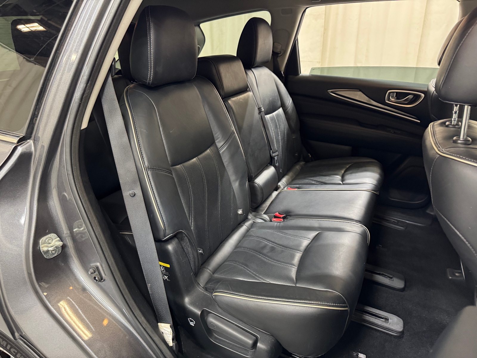 Thumbnail: 2017 INFINITI QX60 - 5