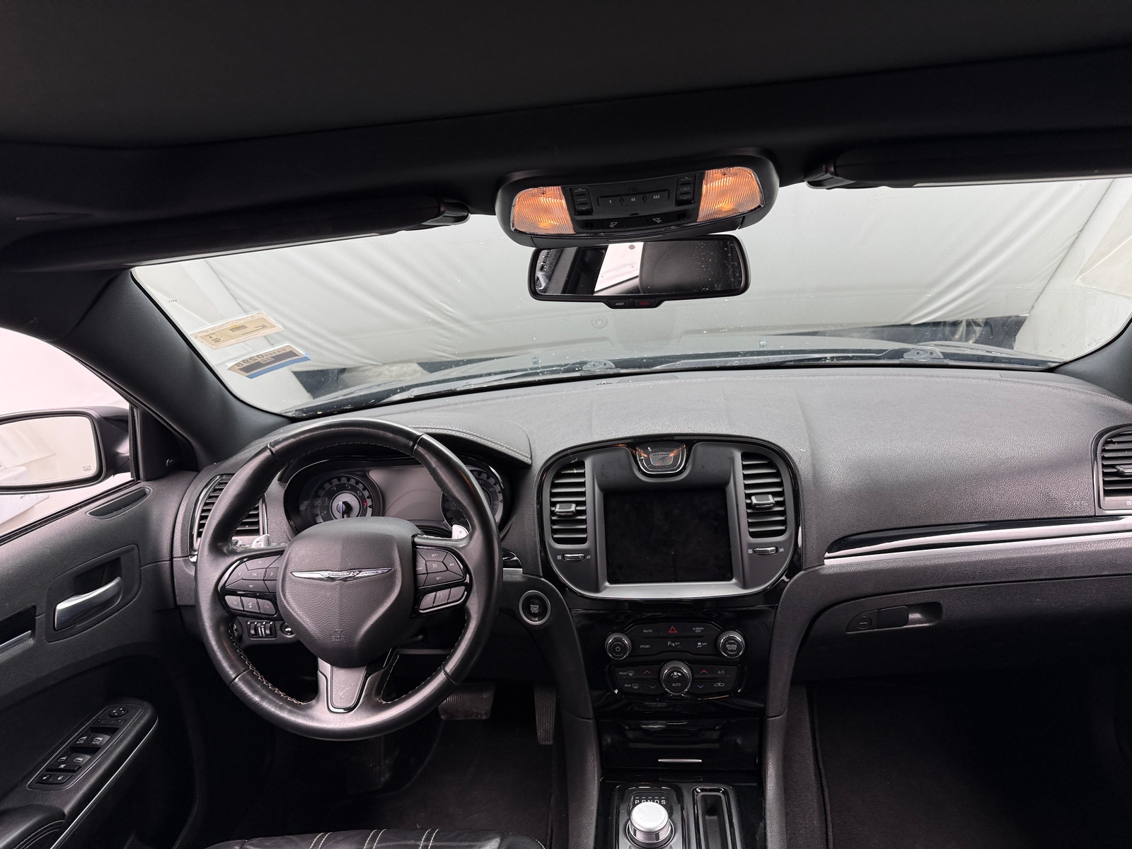 Thumbnail: 2022 Chrysler 300 - 2