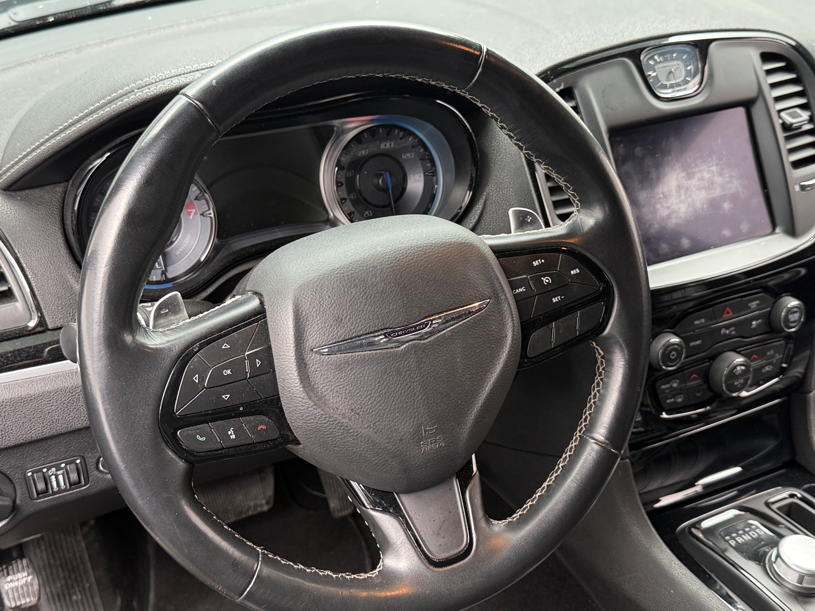 Thumbnail: 2022 Chrysler 300 - 4
