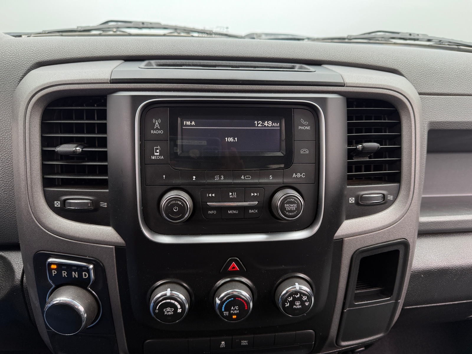 Thumbnail: 2019 RAM 1500 Classic - 4
